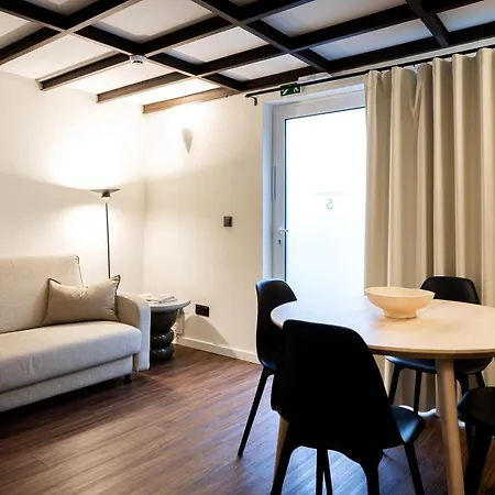 Fine Arts Ateliers By Olala Homes