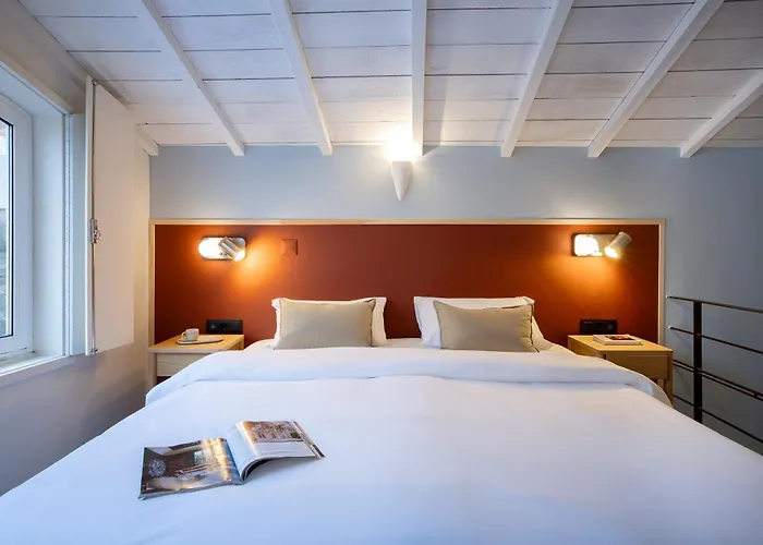 Daire Fine Arts Ateliers By Olala Homes *